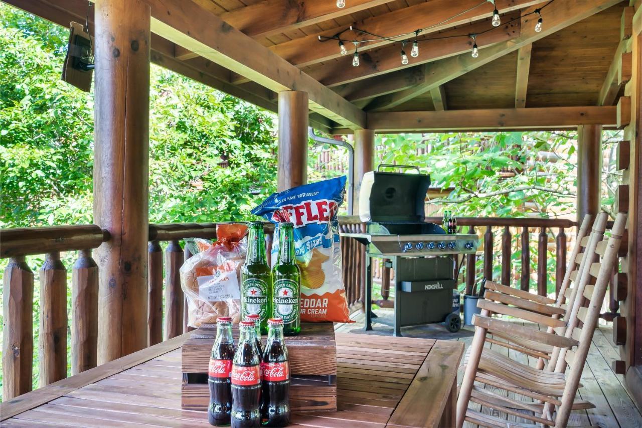 Holiday home Summer Sale! Pool, Sauna, View, Hottub, Game *