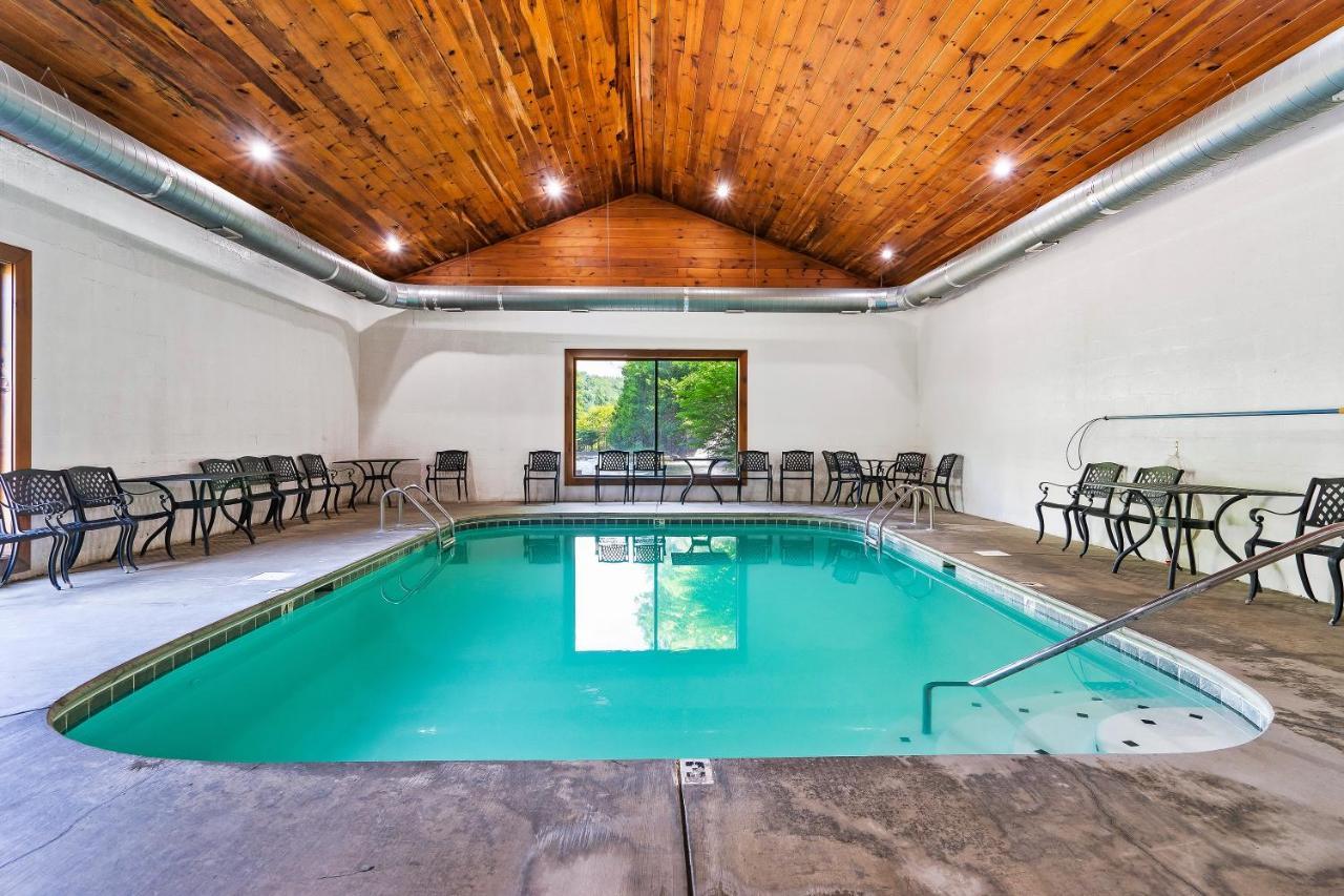 Summer Sale! Pool, Sauna, View, Hottub, Game *