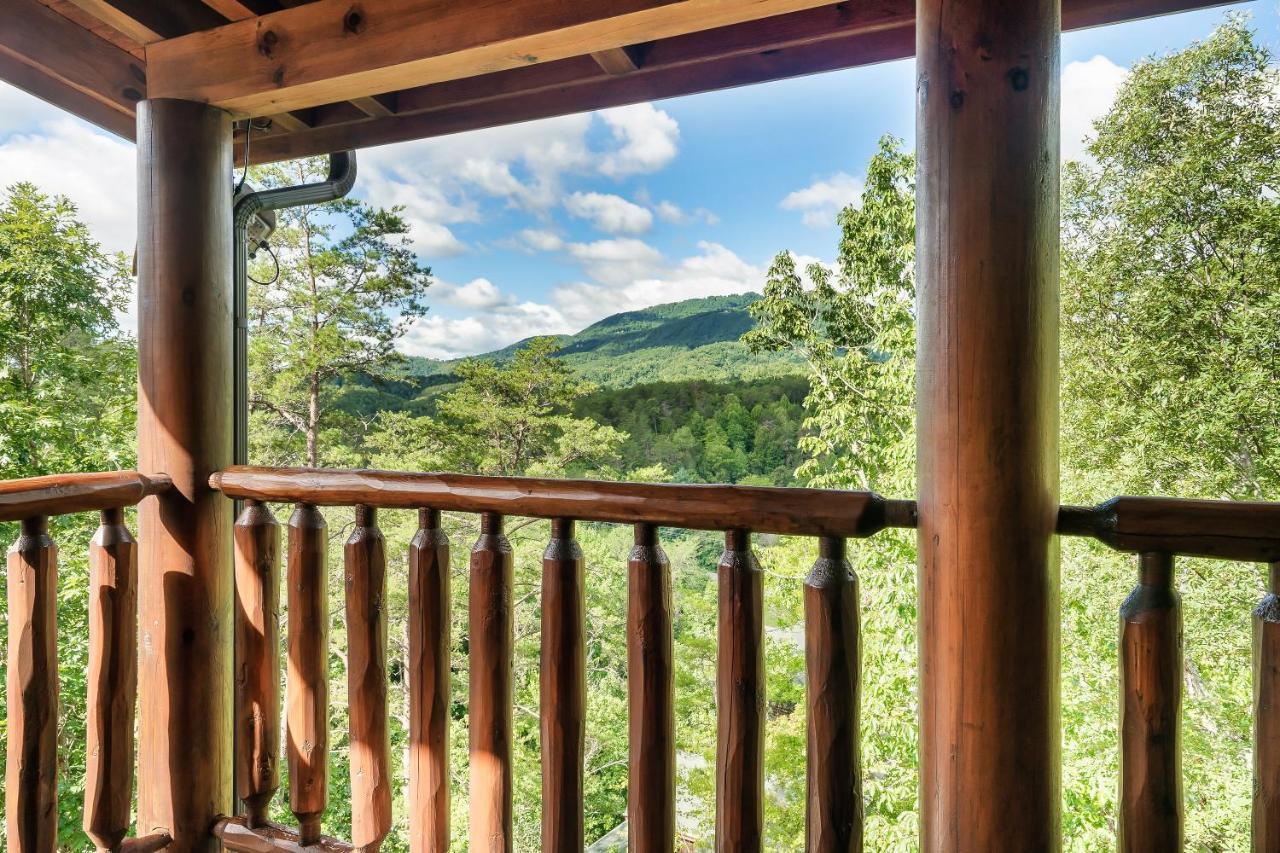 Summer Sale! Pool, Sauna, View, Hottub, Game *