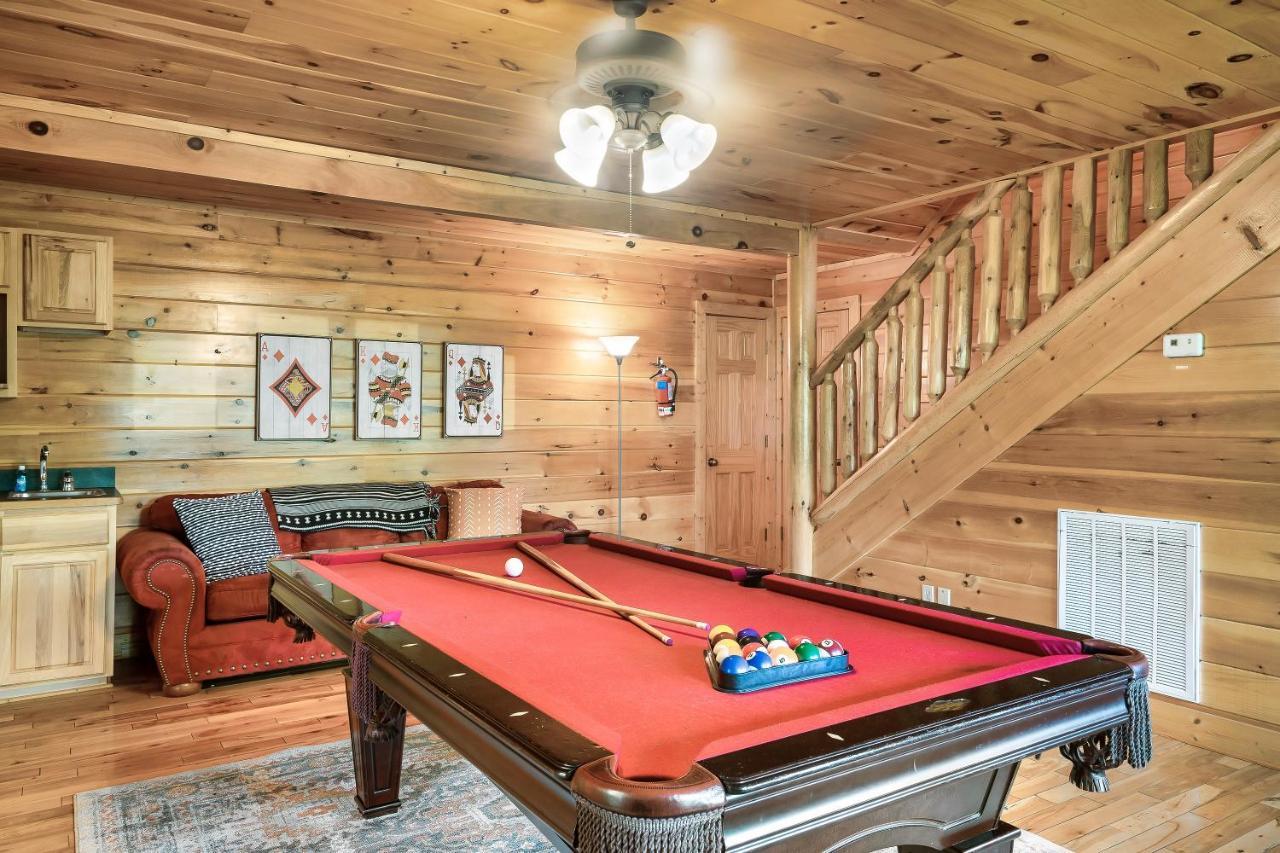Summer Sale! Pool, Sauna, View, Hottub, Game * Sevierville