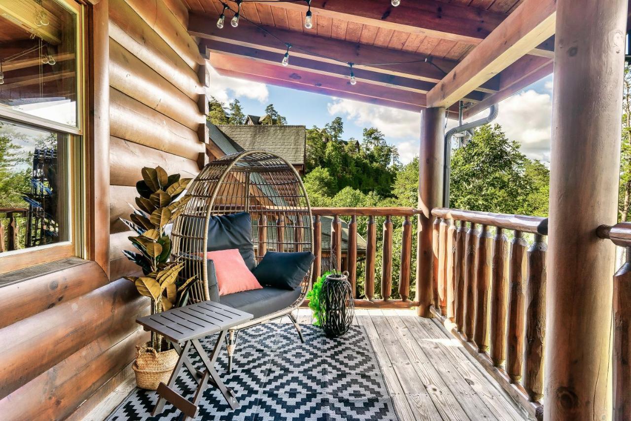 Summer Sale! Pool, Sauna, View, Hottub, Game