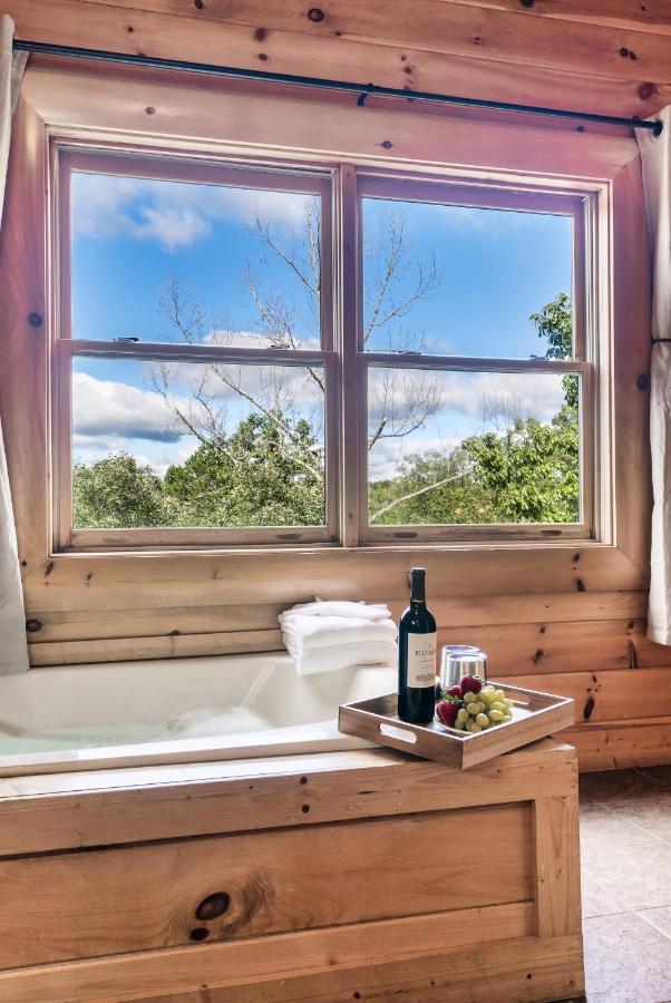 Summer Sale! Pool, Sauna, View, Hottub, Game * Sevierville